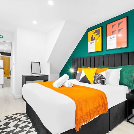 Luxury 3 Bedroom Apartment - Terrace - Near City Centre - Wifi - Smart Tv 1Mr Birmingham Esterno foto
