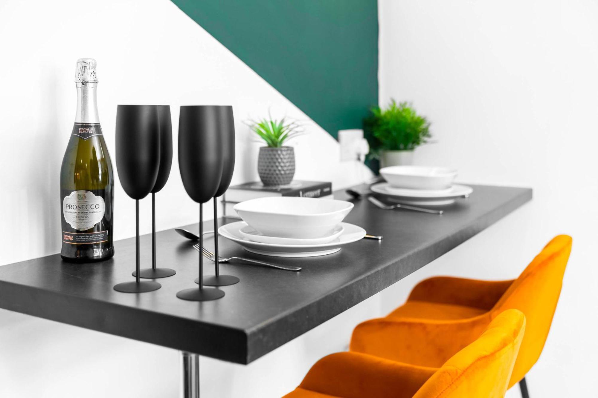 Luxury 3 Bedroom Apartment - Terrace - Near City Centre - Wifi - Smart Tv 1Mr Birmingham Esterno foto