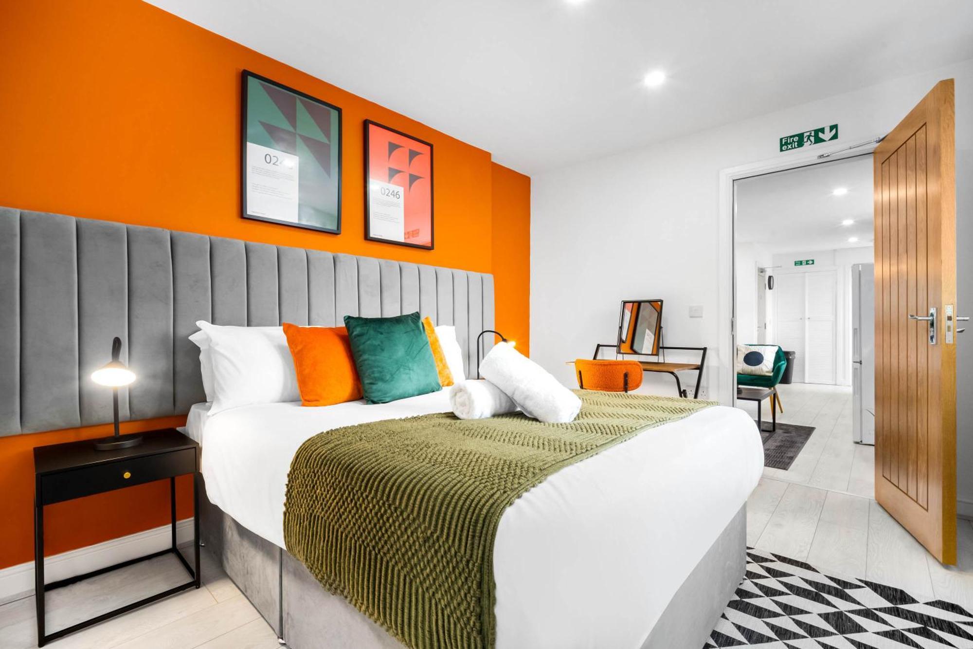 Luxury 3 Bedroom Apartment - Terrace - Near City Centre - Wifi - Smart Tv 1Mr Birmingham Esterno foto